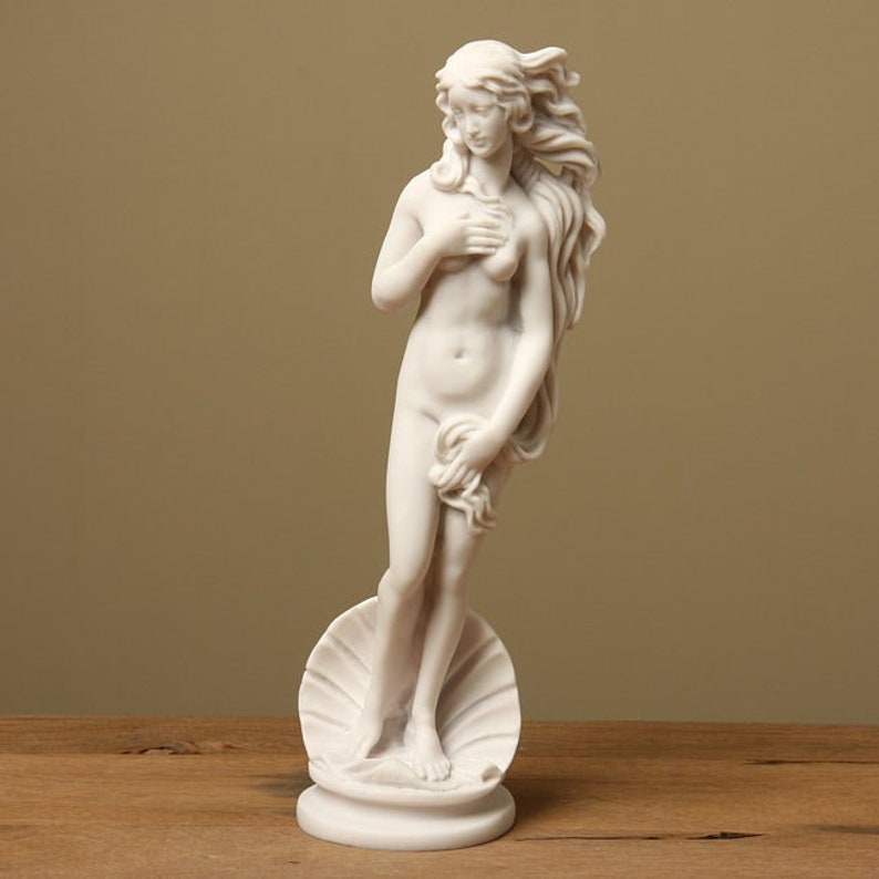 Botticelli's 'Birth of Venus' Statue image 1