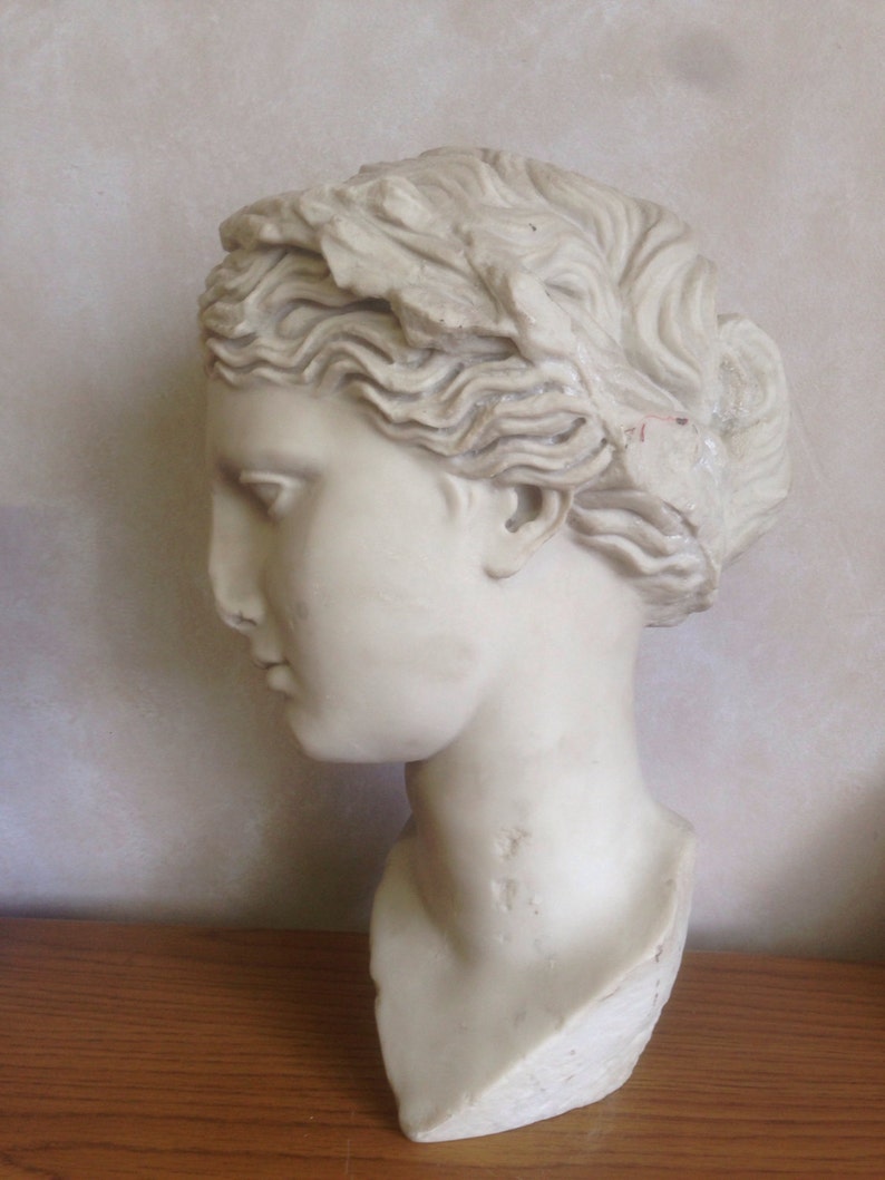 Thalia Museum Replica Head image 4