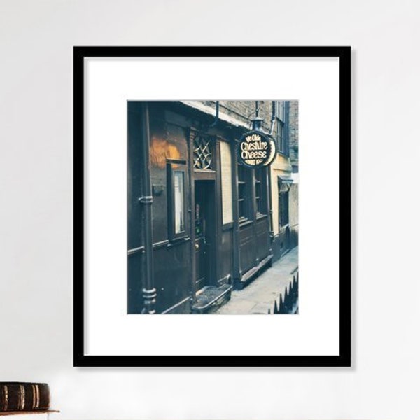 London Pub Print, Ye Olde Cheshire Cheese, London Photography, English Pub, British Decor, England, Bar Decor, Office Decor, Wall Art