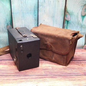 Serviced 1920s Kodak Cartridge Hawk-Eye Model B Roll Film Box Camera - 120 Roll Film - Medium Format