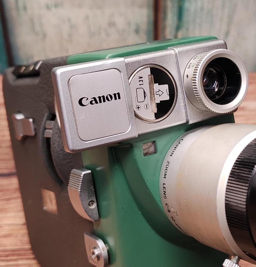 Serviced 1960s Canon Motor Zoom 8 EEE Double 8mm Cine Movie Camera