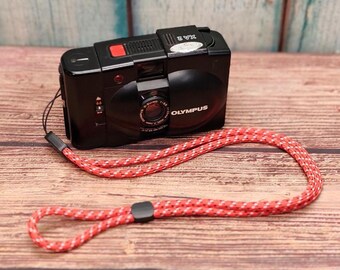 きれい オリンパス OLYMPUS XA2 ストラップ付 Olympus XA, XA1, XA2, XA3 & XA4 Wrist Strap or Neck Strap