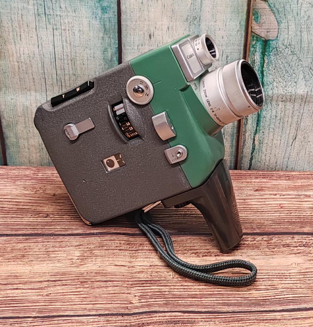 Serviced 1960s Canon Motor Zoom 8 EEE Double 8mm Cine Movie Camera