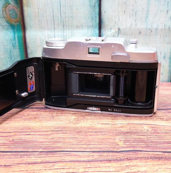 Serviced 1950s Blue Agfa Silette Type 3 35mm Film Camera - 45mm F2