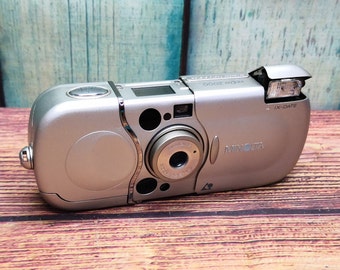 Minolta Vectis 2000 APS Film Camera 22.5mm Wide Angle Panorama Lens