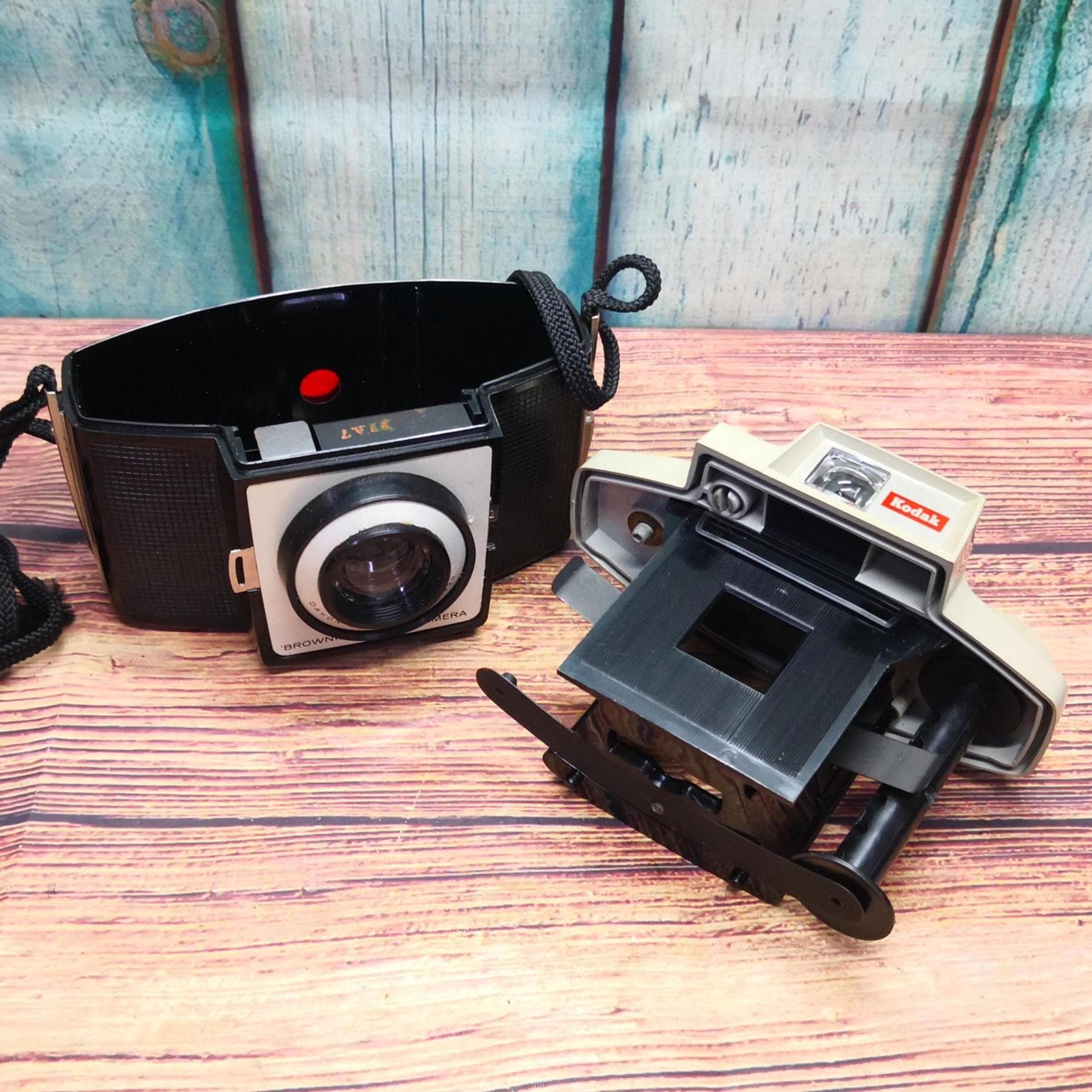 Serviced 1960s Kodak Brownie Cresta 3 120 Roll Film Camera