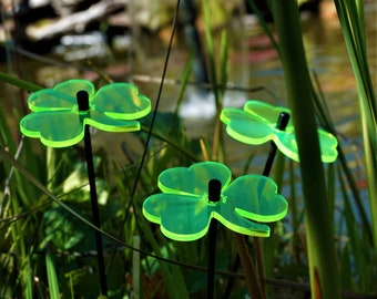 Shamrocks SunCatcher Garden Decor Ornaments Set of 3 Decorative Garden Stakes or Table Decor 25cm/10 inches high Patio Yard Gardeners Gift