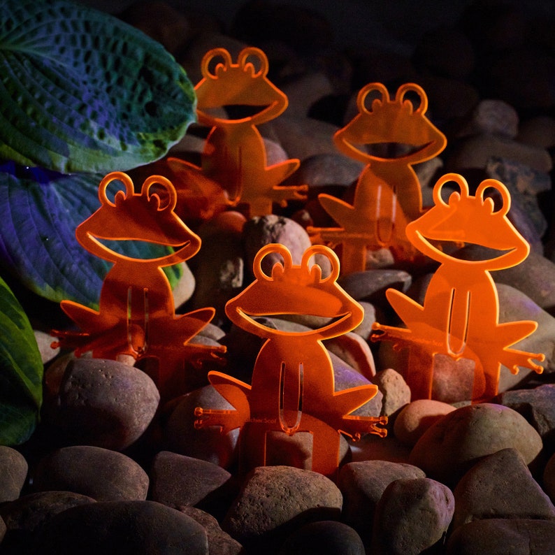 Happy Frogs SunCatcher Garden Decor Ornaments Set of 5 Fun Glowing Decorative Garden Stakes 15cm / 5.9 inches Outdoor Gardeners Gift image 10