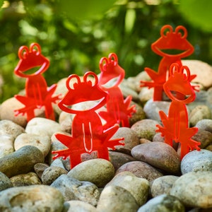 Happy Frogs SunCatcher Garden Decor Ornaments Set of 5 Fun Glowing Decorative Garden Stakes 15cm / 5.9 inches Outdoor Gardeners Gift image 5