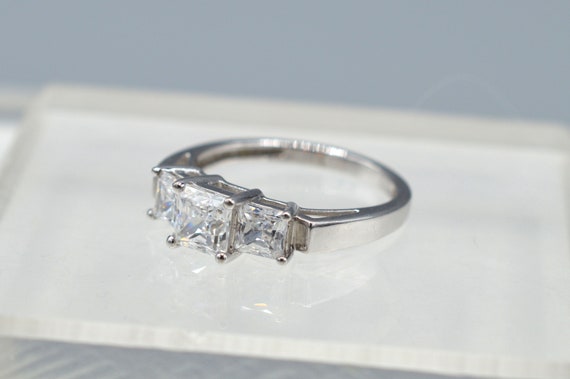 Lovely 14K White Gold Ring with 3 Stone Square Cu… - image 7