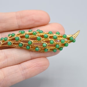 Vintage Antique Green Peking Jade Glass and Gold tone Brooch Pin