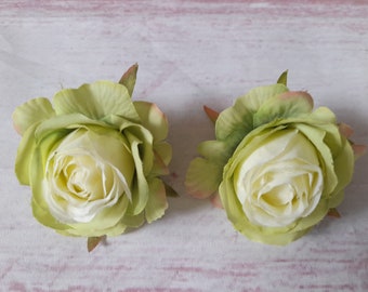 Rozen GROEN Luxe clip-on haarbloemen paar (2 items) middelgrote bloem ee nepbloemen bruiloft clips Duo strandfeest bloemen roos