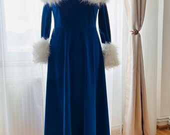 Mrs. Claus Maxi Dress With Detachable Faux Fur Collar & Cuffs