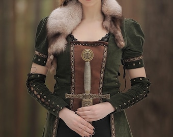 Medieval Elegance Set – Linen Dress with Velvet Bodice and Open Skirt