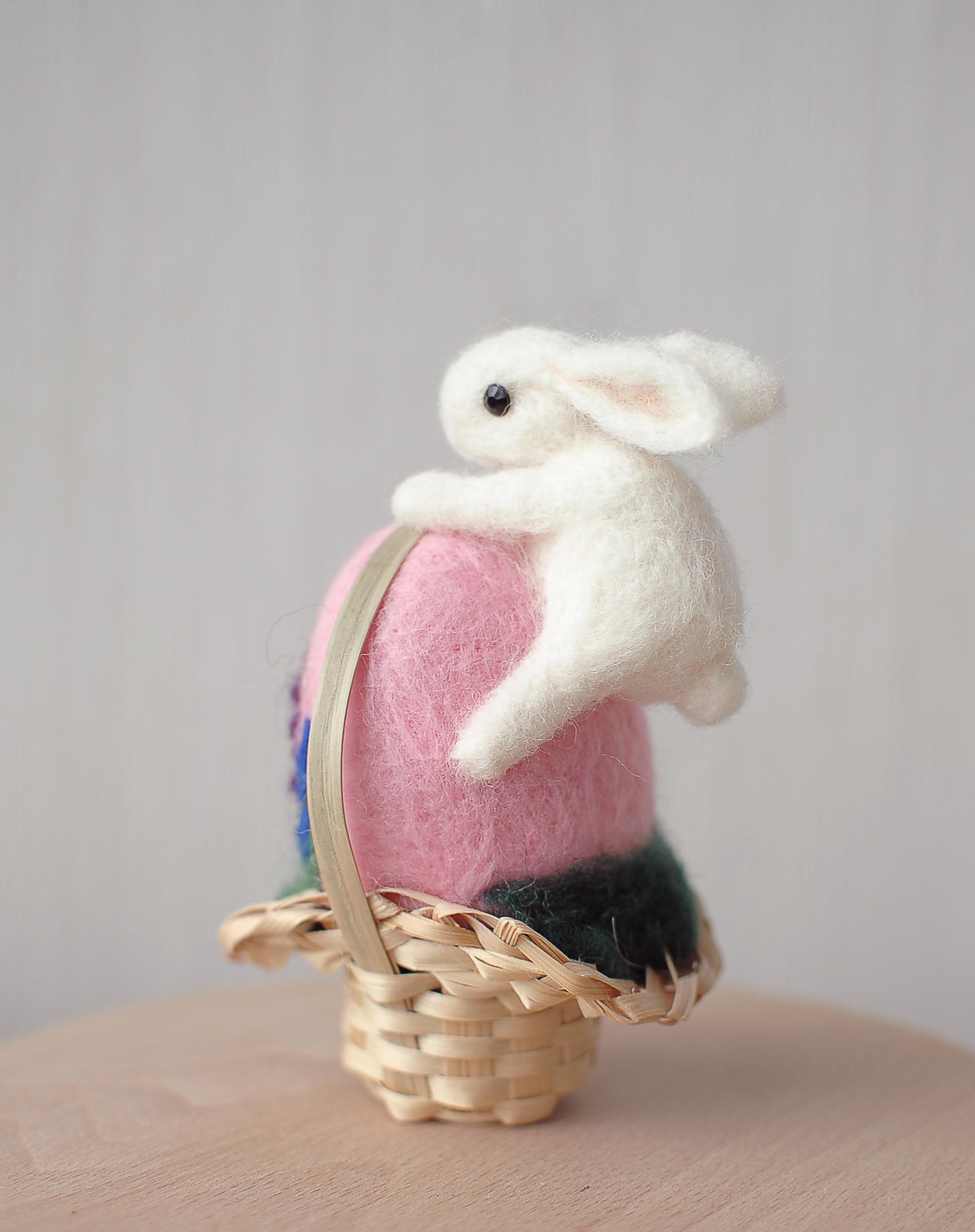 Needle Felted Easter Bunny and Egg Basket Ornament, Miniature Wool ...