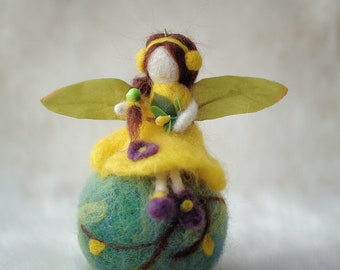 Needle felted fairy/Miniature wool sculpture/Christmas ornament/Christmas fairy gift