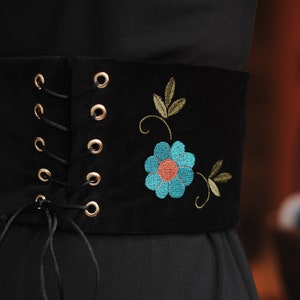 Black velvet blue flower corset belt image 2