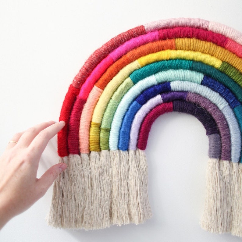 Fiber Rainbow Wall Hanging Vibrant Gradient by Mandi Smethells zdjęcie 2