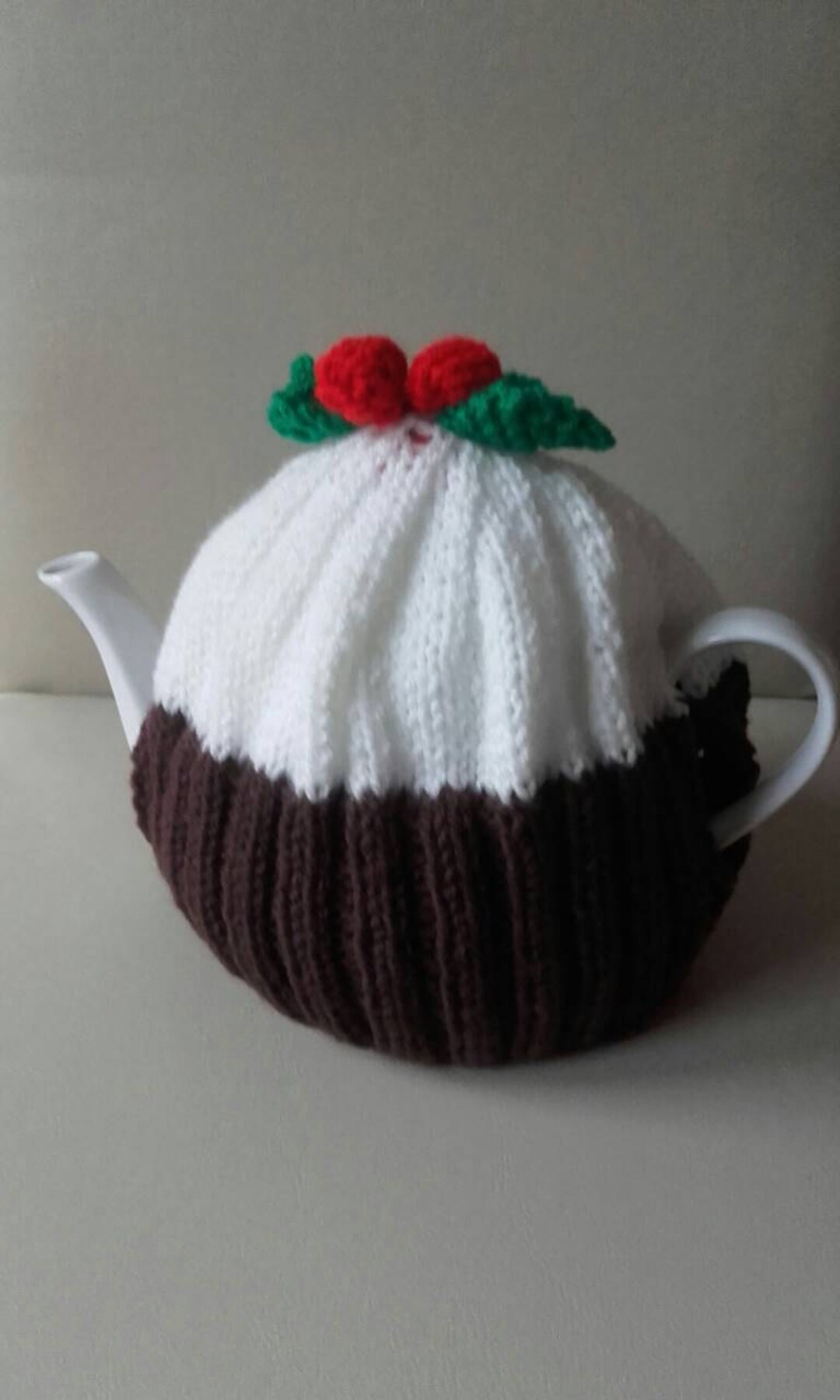 Christmas Tea Cosy ,medium Tea Cosy, Knitted Tea Cosy, Tea Cosy, Xmas