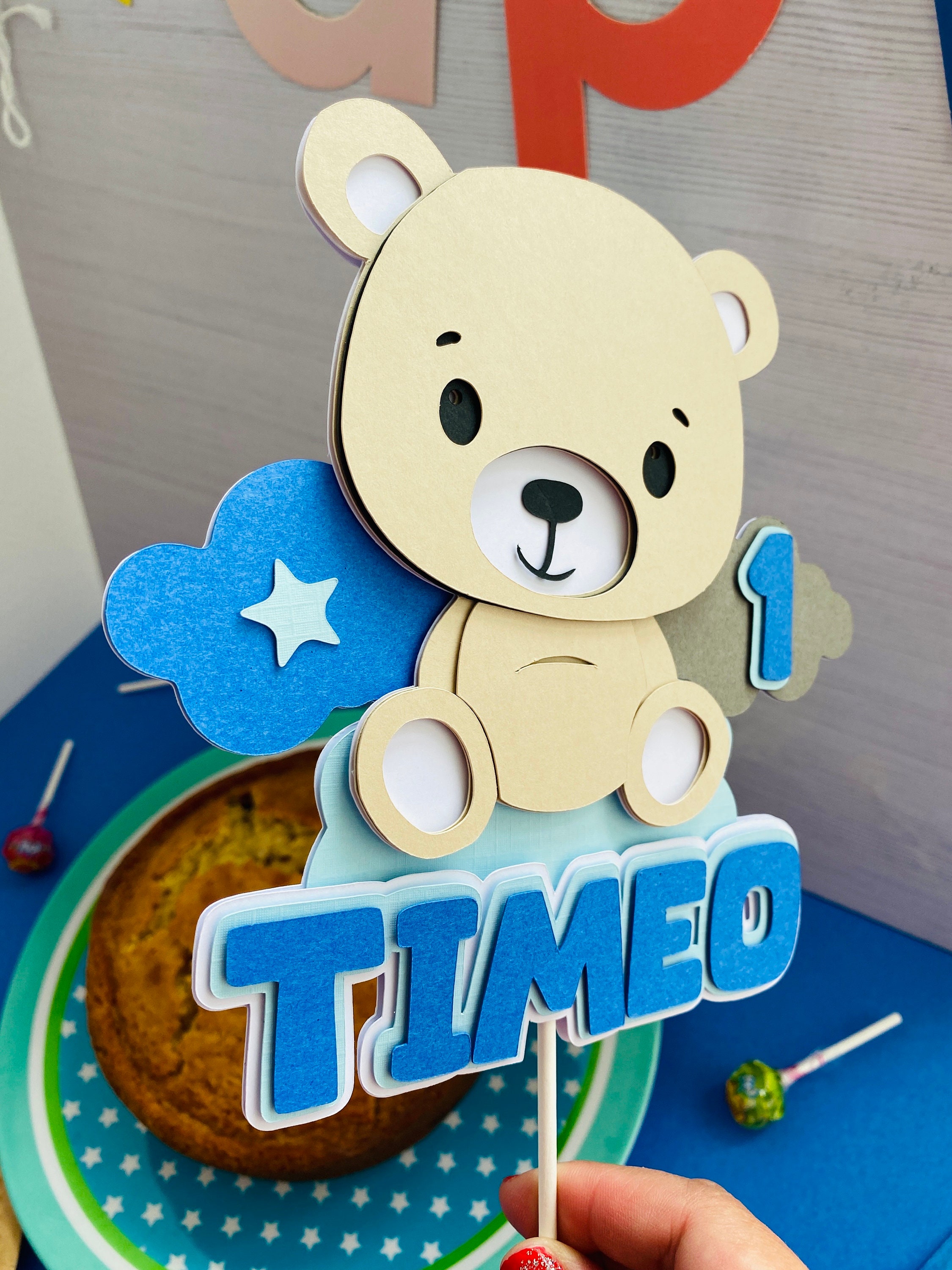 Topper Gâteau Ourson Bleu Ciel – 1 An Garçon Fille – Baby Shower Anniversaire Mariage – Décoration Peluche & Étoiles