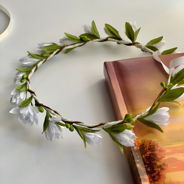 fresh flower headpiece communion