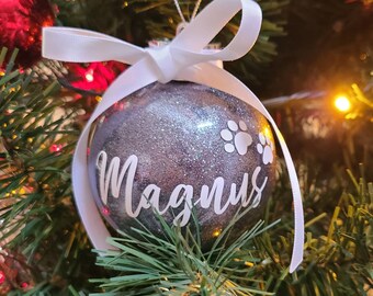 Personalised Pet Bauble Christmas Ornament With Paws or Carrot | Large Baubles For Xmas Tree With Glitter And Bow 80mm for Dog, Cat, Rabbit