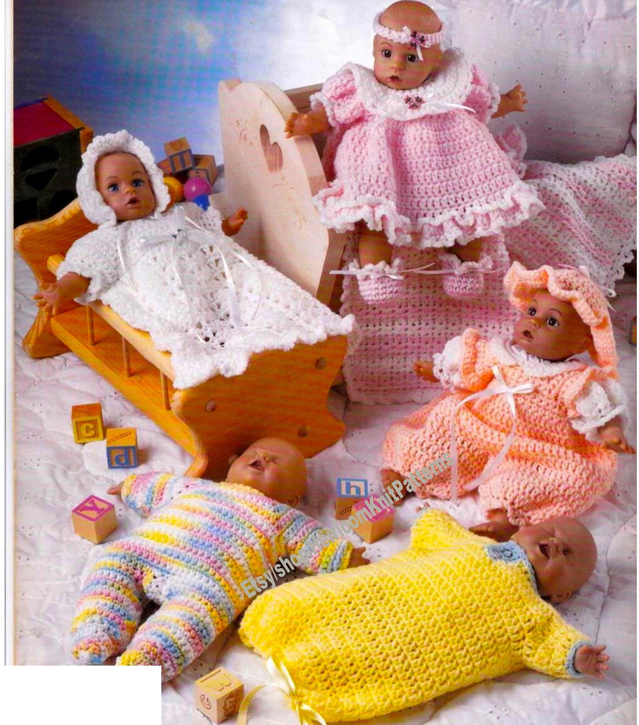 Free crochet pattern - !8 dolls pyjamas  Crochet doll clothes free  pattern, Knitting dolls clothes, Crochet doll clothes