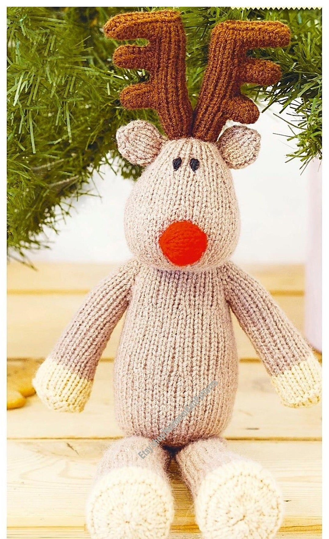 Plushed reindeer with knitted fabric main image 1