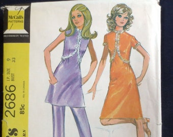 1970 Dress or Tunic & Pants Vintage Pattern, McCalls 2686, Size 9, Bust 33