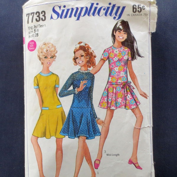 1968 Drop Waist Dress Vintage Pattern, Simplicity 7733, Teen Size 5-6, Bust 28