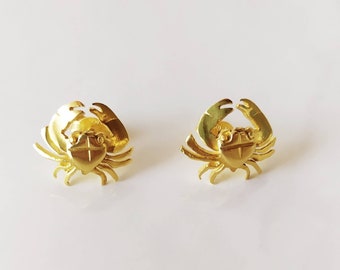 Crab Earrings 18 karat solid gold, handmade, summer sea aninal earrings, gift for her