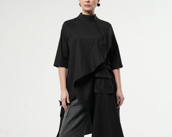 Asymmetrisch tuniekshirt / zwarte tuniektop met drapering / lange katoenen blouse met voorzak