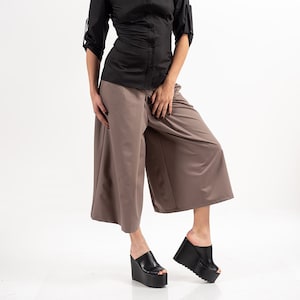 Wide Leg Capris / Baggy Capris / Oversizes Pants / Bohemian Pants / Petite Wide Leg Pants / Summer Trousers / Plus Size Wide Leg Pants