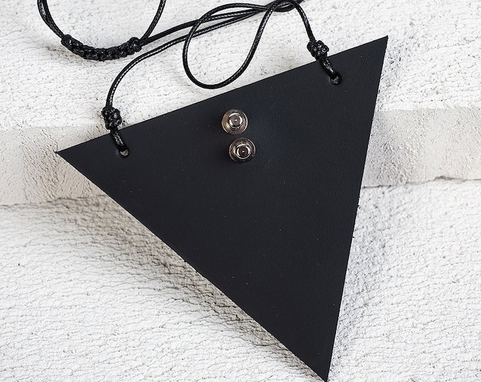 Oversized Necklace / Casual Necklace / Triangle Necklace / Geometric Necklace / Geometric Pendant / Leather Necklace / Adjustable Length