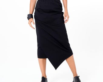 Black Midi Asymmetrical Skirt – High-Waisted Avant-Garde Skirt with Flared Hem and Side Slit METSk0052