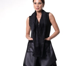 Embossed Suede Vest In Black / Sleeveless Coat / Faux Fur Zipper Vest - METC0146
