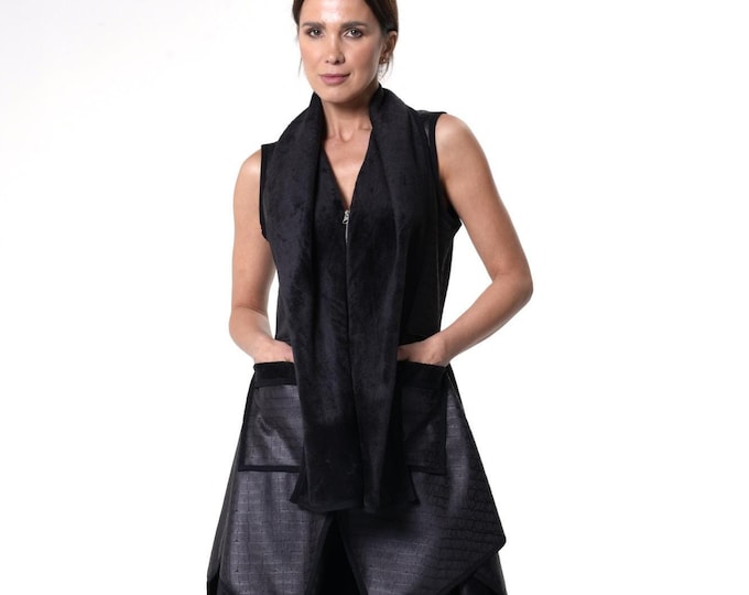 Embossed Suede Vest In Black / Sleeveless Coat / Faux Fur Zipper Vest - METC0146