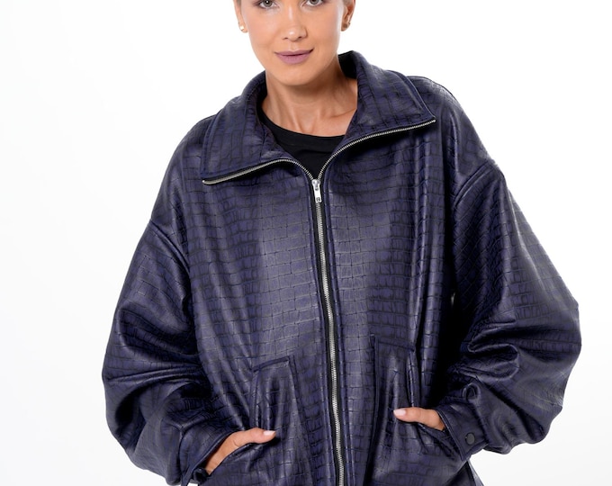 Oversized Croc-Effect Jacket in Blue – Faux Suede Fur Textured Coat with Zipper METC0156