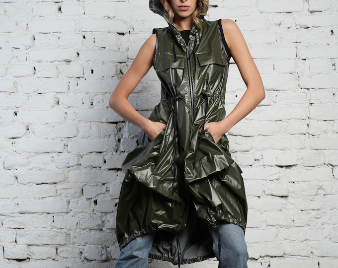 Asymmetrical Hoodie / Army Vest / Avant Garde Clothing / Army Green Vest / Oversized Hoodie / Sleeveless Hoodie / Pocket Vest METC0120