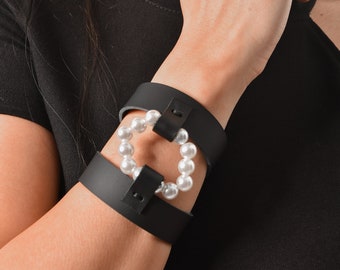 Leather Pearl Bracelet / Leather Bracelet / Wrist Choker / Black Bracelet / Leather Arm Cuff/ Plain Leather Cuff / Gothic Bracelet