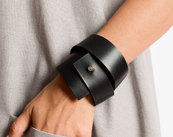 Leather Arm Cuff / Black Leather Cuff Bracelet/ Leather Hand Cuff/ Minimalist Design Bracelet/ Rave Jewelry/ Metamorphoza METBR1