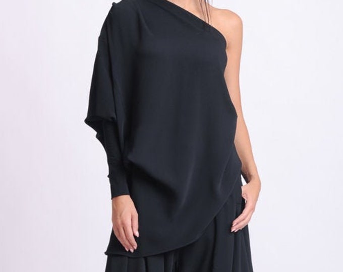 Extravagant Loose Top/One Sleeve Black Blouse/Asymmetric Casual Tunic/Shirt with One Sleeve/Sexy Black Top/Naked Shoulder Top METT0146