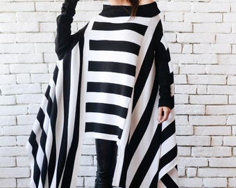 Black and White Stripe Asymmetric Tunic/Oversize Long Short Top/Extravagant Casual Tunic/Naked Shoulder Top/Stripe Plus Size Maxi Tunic