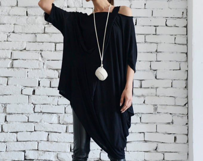 Maxi Tunic / Oversized Tunic / Asymmetric Tunic / Boho Chic Clothing / Plus Size Clothing /Plus Size Black Top /Bohemian Tunic METT0035