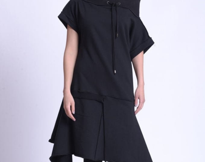 Cold Shoulder Oversize Casual Tunic by METAMORPHOZA