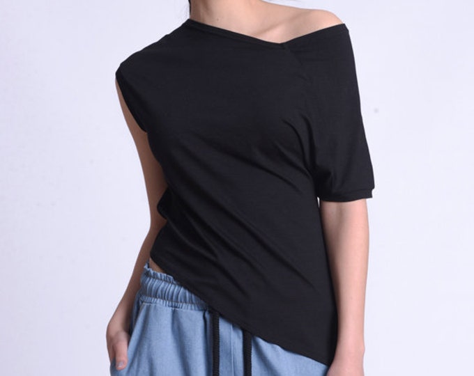 Asymmetric Trendy Open Shoulder Top by METAMORPHOZA