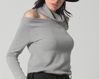 Loose Knit Sweater / Turtleneck Shirt / Open Back Top / Blouse Boheme / Turtle Neck Sweater / Breastfeeding Shirt / Work from Home