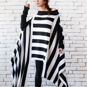 Black and White Stripe Asymmetric Tunic/Oversize Long Short Top/Extravagant Casual Tunic/Naked Shoulder Top/Stripe Plus Size Maxi Tunic