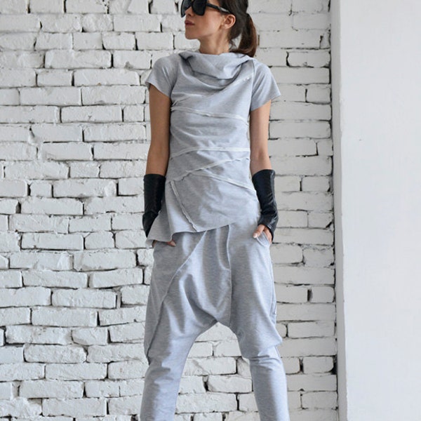 Survêtement ample gris/ensemble décontracté surdimensionné/pantalon sarouel gris/haut gris asymétrique/ensemble moderne deux pièces/t-shirt à manches courtes/mode de rue