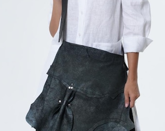 Extravagant Leather Crossbody Bag METB0053